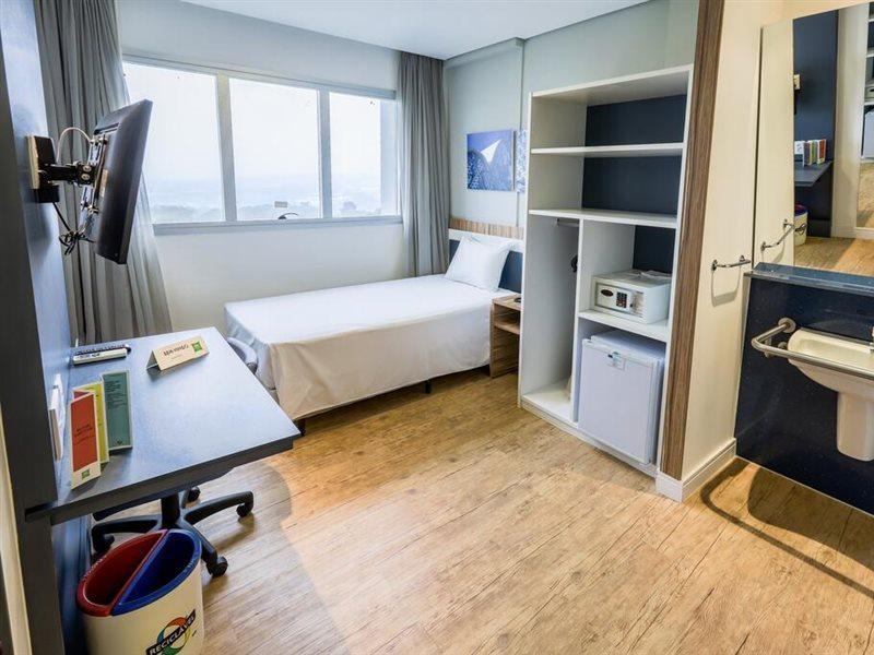 Ibis Styles Confins Aeroporto Hotel Лагоа Санта Екстериор снимка